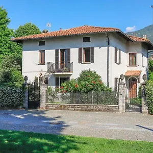 Ferienhaus Lago Foreground - Pet Friendly Stay- Garden-parking-lake View- Bike Friendly Holiday House, Colico